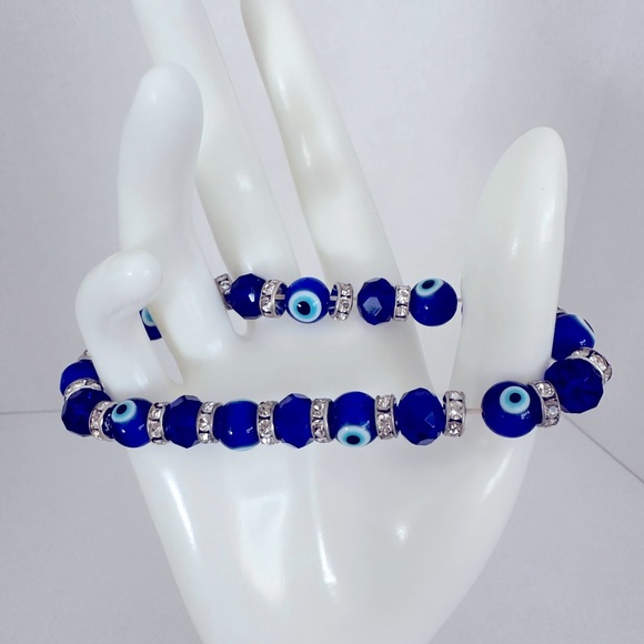 Blue glass beaded stretch bracelet eye design rhinestone spacers silver tone - Picture 4 of 6